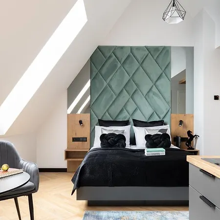 Wrota Chalubinskiego Aparthotel *