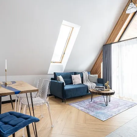Wrota Chalubinskiego Aparthotel *